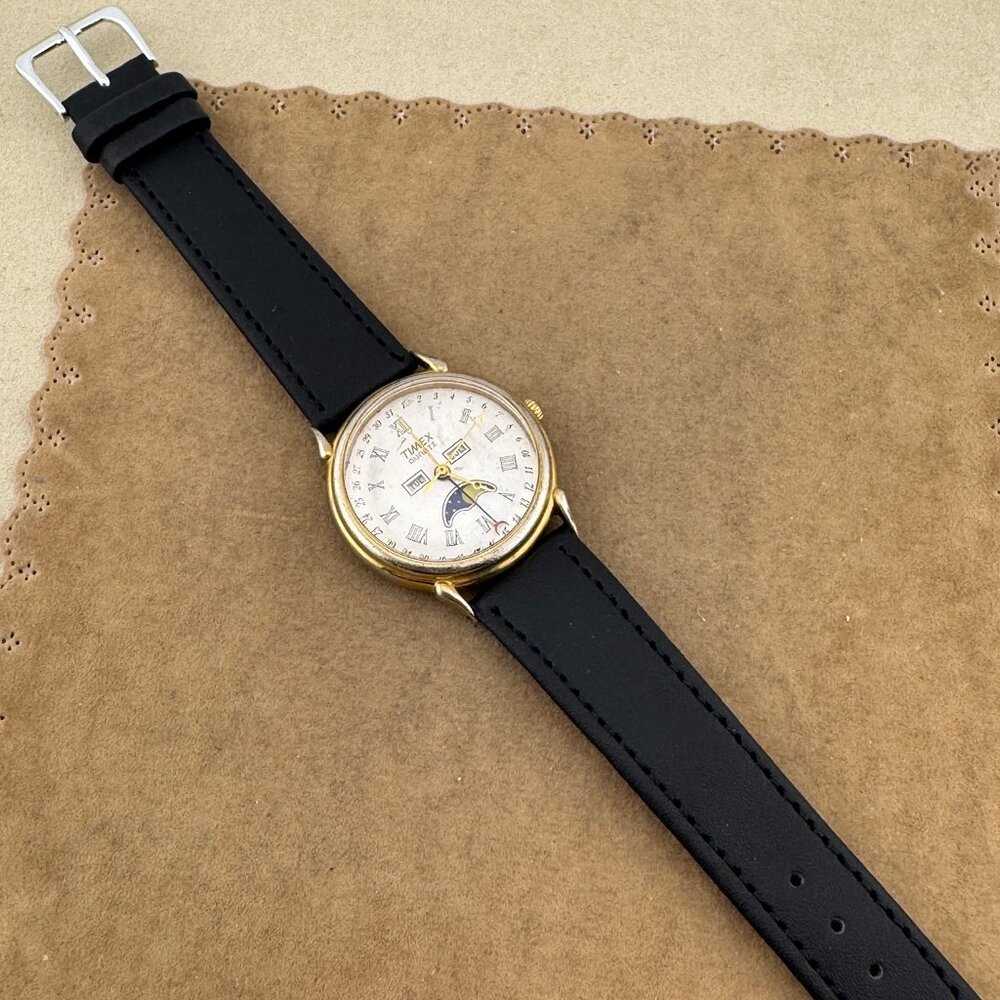 Vintage Working TIMEX Classic Elegant Triple Date Calendar Moon Phase Watch